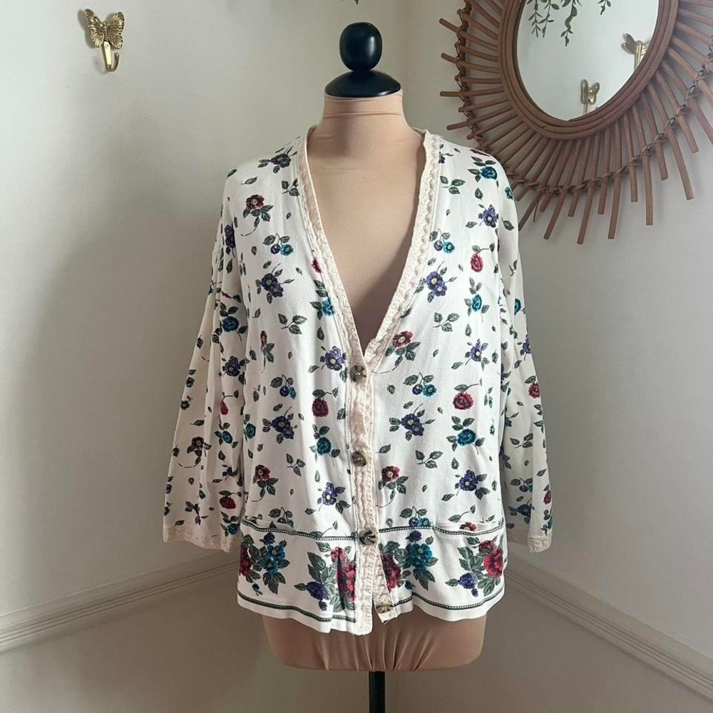 Vintage 90s‎ Chaus Floral Rose Cardigan